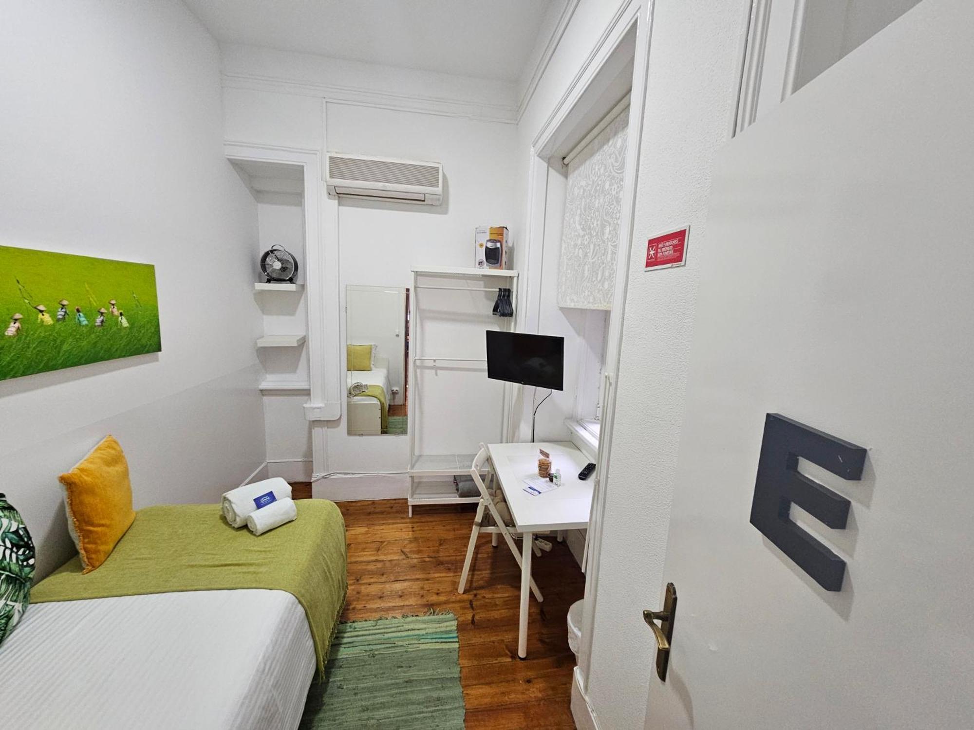 Almirante Guesthouse Lissabon Zimmer foto