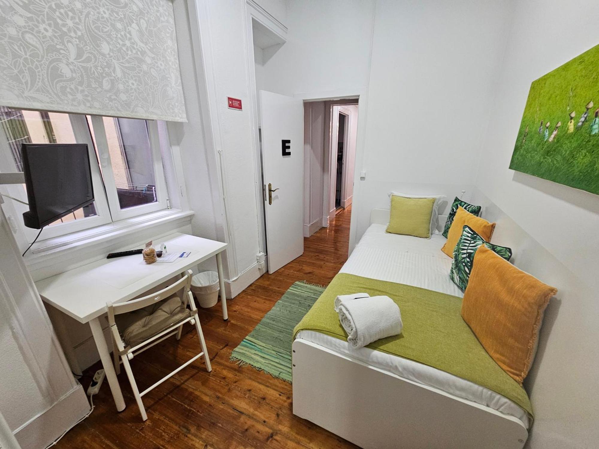 Almirante Guesthouse Lissabon Zimmer foto
