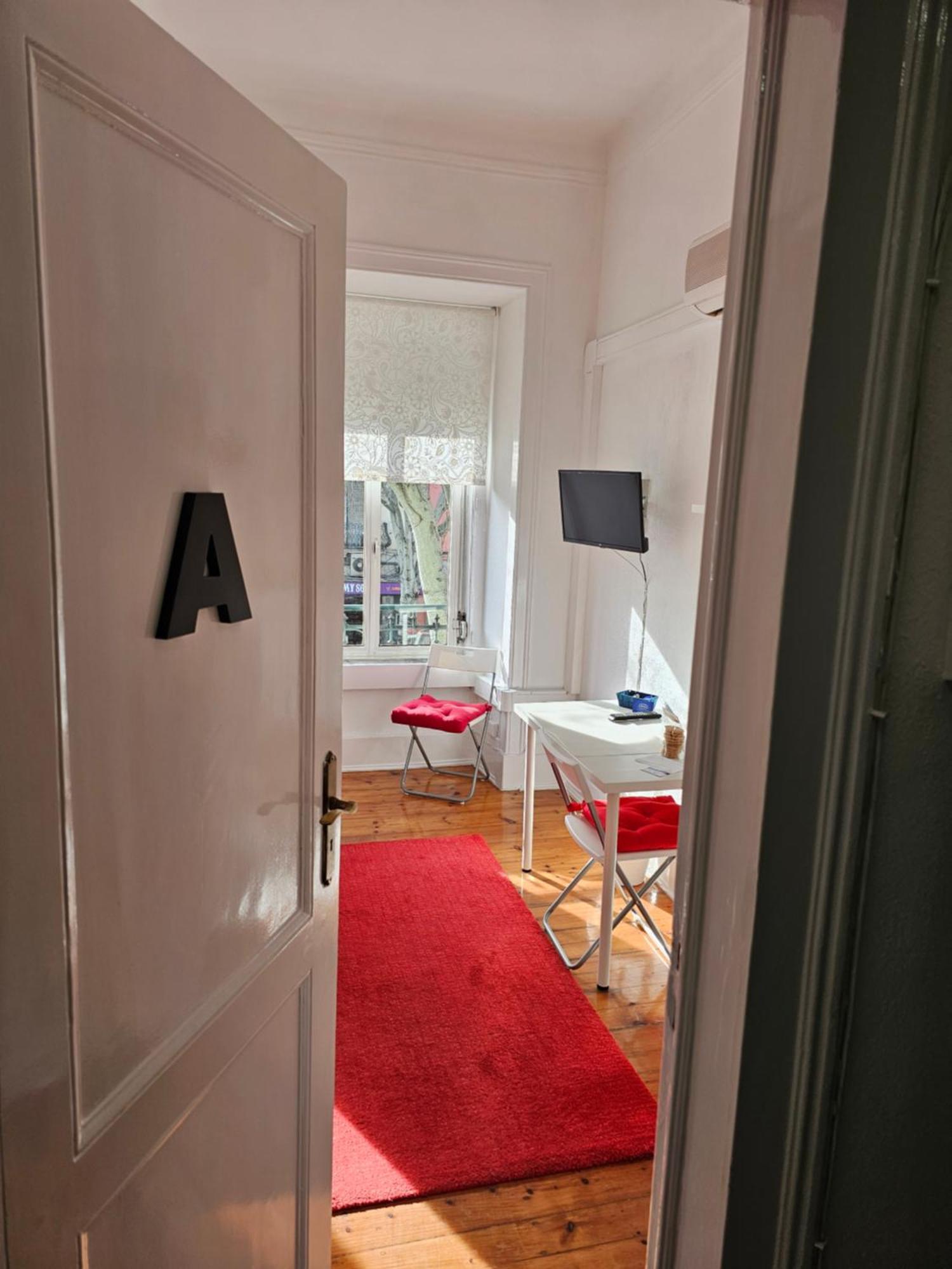 Almirante Guesthouse Lissabon Zimmer foto