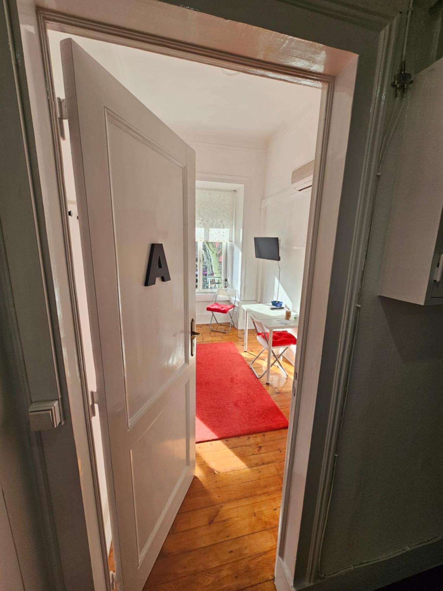 Almirante Guesthouse Lissabon Zimmer foto