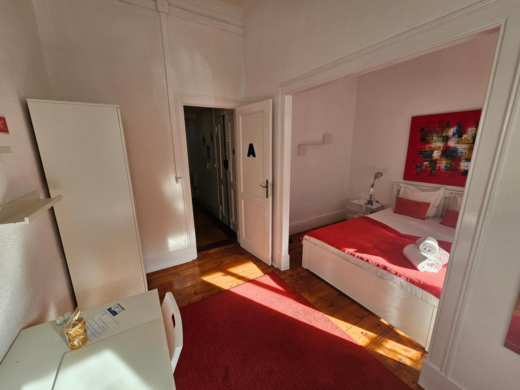 Almirante Guesthouse Lissabon Zimmer foto